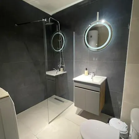 Sky View Center Apartment Skopje